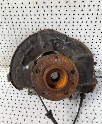 Volvo V70 Front wheel hub spindle knuckle 9461943