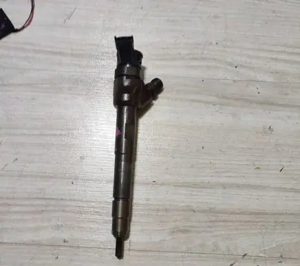 Jaguar F-Pace Fuel injector G4D39K546AA 0445110654