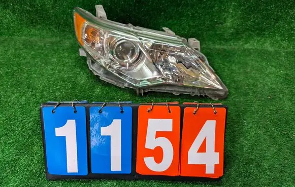 Toyota Camry Headlight/headlamp 