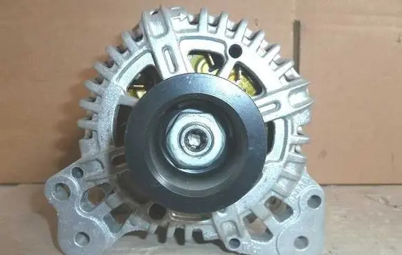 Audi A3 S3 8P Generator/alternator TG11C014SD