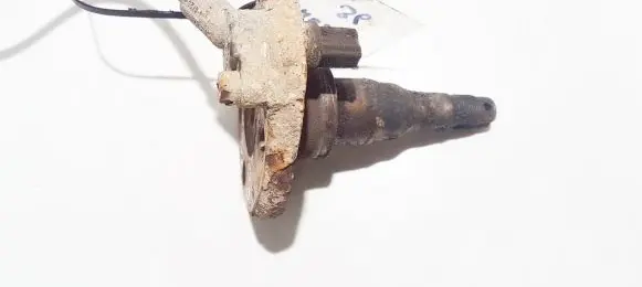 Volkswagen Golf III Stub axle 