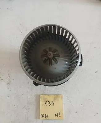 Toyota Avensis T250 Heater fan/blower 0130101601