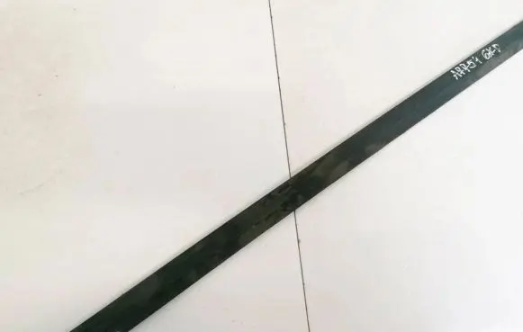 Volkswagen PASSAT B4 Rear door glass trim molding