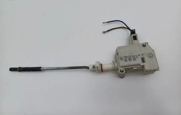 Volkswagen Golf IV Fuel tank cap lock 3B0959782