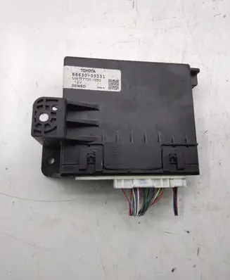Toyota Avensis T270 Air conditioning/heating control unit 8865005251 MB1777001850
