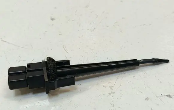 Mitsubishi 3000 GT Interior temperature sensor MB439072