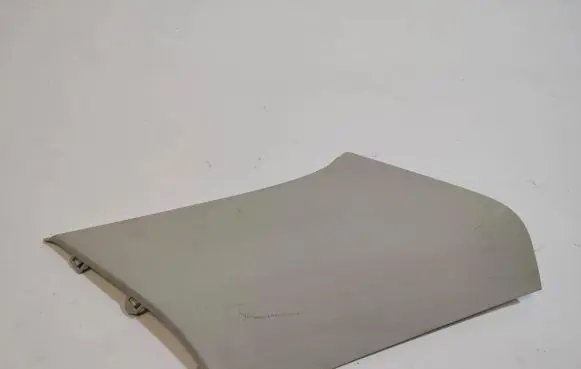 (D)pillar trim (top)
