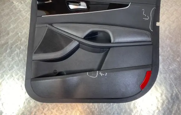 KIA Sorento Front door card panel trim