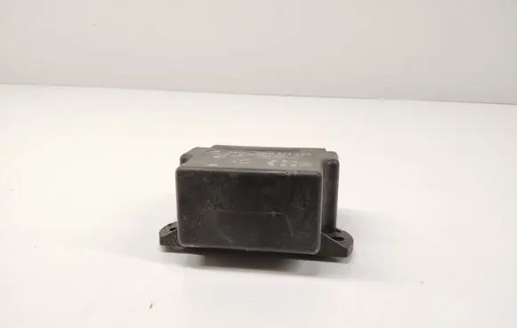 Mercedes-Benz B W246 W242 Glow plug pre-heat relay 2D0911253 899063000