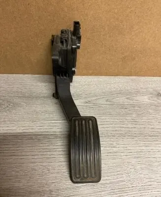 Nissan Murano Z52 Accelerator throttle pedal 180025AA0D 6PV93410113