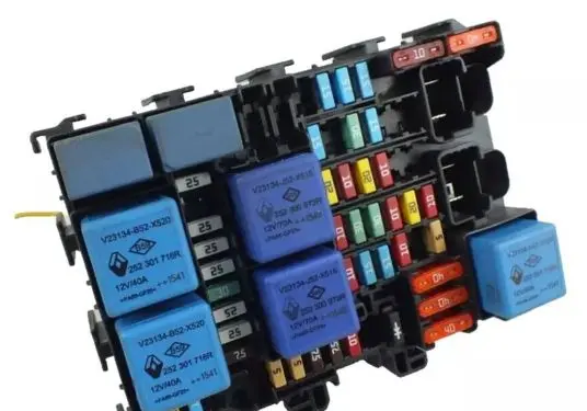 Renault Talisman Fuse module 243800453R