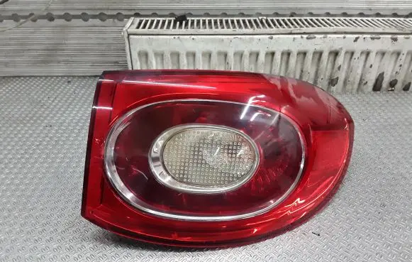 Volkswagen Tiguan Rear/tail lights 5N0945096J