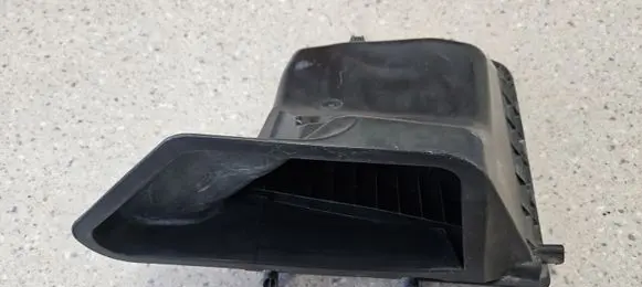 Mercedes-Benz GL X166 Cabin air duct channel A1668300053 1668300053