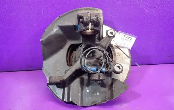 BMW 3 E46 Front wheel hub spindle knuckle