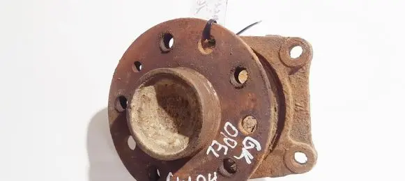 Opel Zafira A Rear wheel hub
