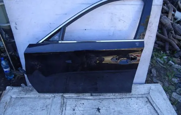 Infiniti Q50 Front door