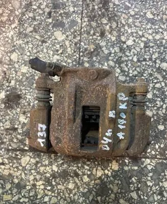 Opel Vivaro Front brake caliper