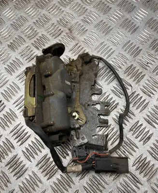 Chrysler Voyager Rear door lock 
