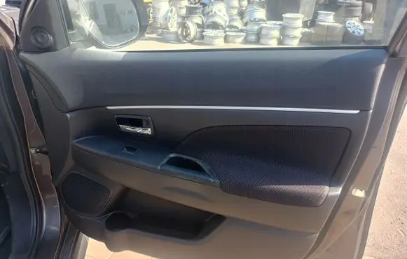 Mitsubishi ASX Front door card panel trim
