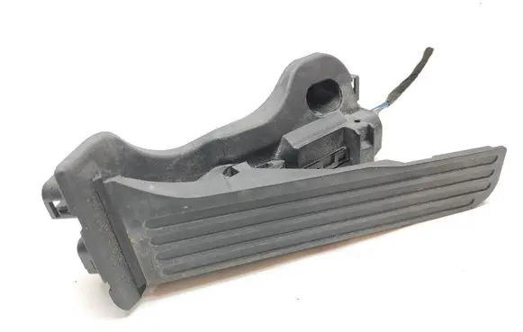 Audi A3 S3 A3 Sportback 8P Accelerator throttle pedal 1K1721503AC