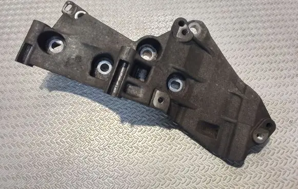 Dacia Logan I Generator/alternator bracket 8200669494