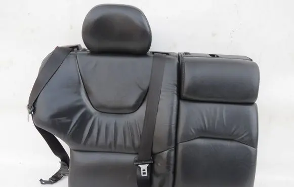 Volvo XC70 Second row seats 
