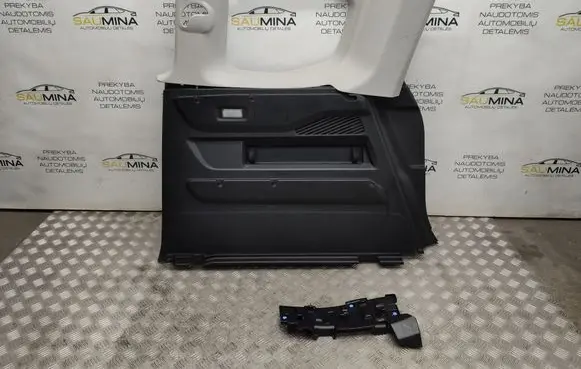 Trunk/boot side trim panel