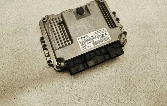 Peugeot 3008 I Engine control unit/module 9653958980 81013872