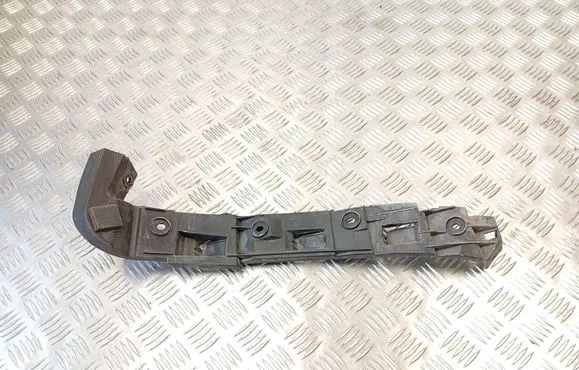 Rear bumper mounting bracket