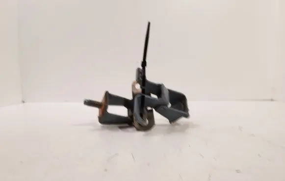 Tailgate/trunk/boot hinge