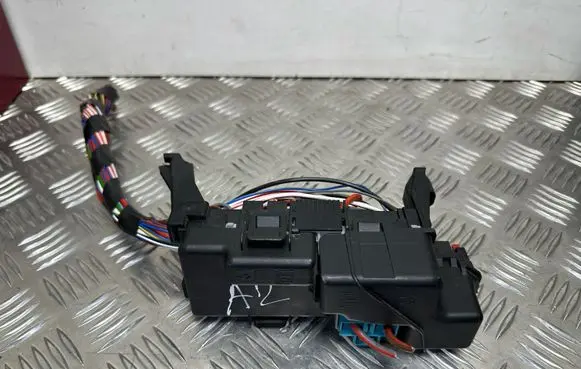 Volvo V60 Fuse module 13800159