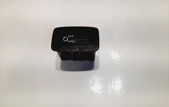 Renault Scenic III - Grand scenic III AUX in-socket connector 