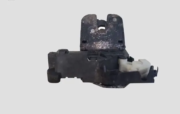 Audi A6 S6 C6 4F Tailgate/trunk/boot lock/catch/latch 8P4827505C