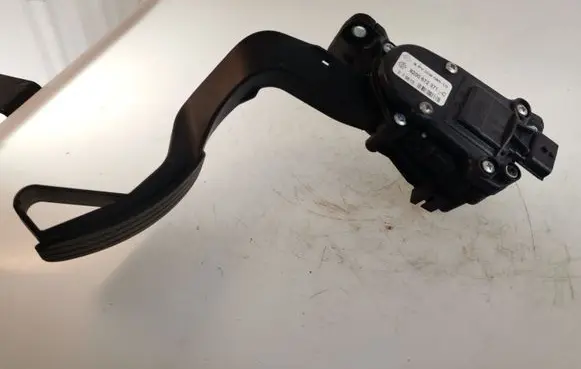 Renault Master III Accelerator throttle pedal 8200672371