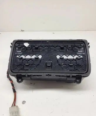 Cup holder front