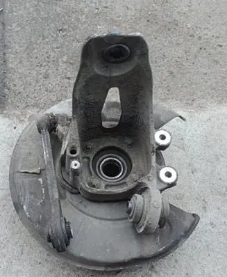 BMW 5 E60 E61 Rear wheel hub spindle/knuckle 