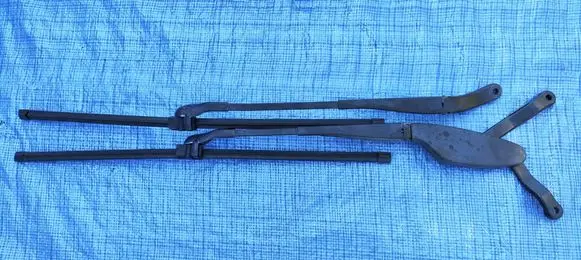 Mercedes-Benz S W221 Front wiper blade arm