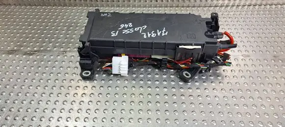 Mercedes-Benz A W176 Fuse module A2465400040 A2465451340