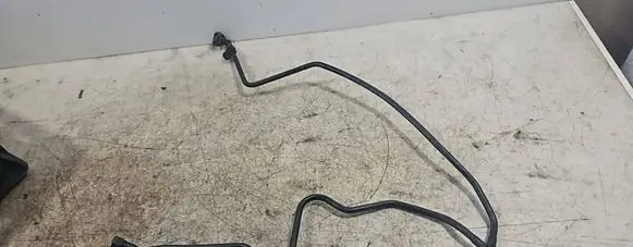 Engine coolant pipe/hose