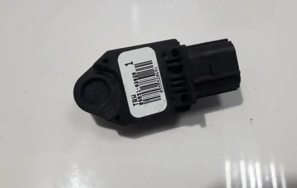 Toyota Corolla E120 E130 Airbag deployment crash/impact sensor 8983102020 89831-02020