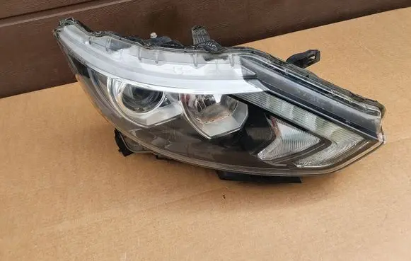 Nissan Qashqai Headlight/headlamp 10018013