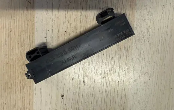 Audi A3 8Y Keyless system antenna 5FA224075