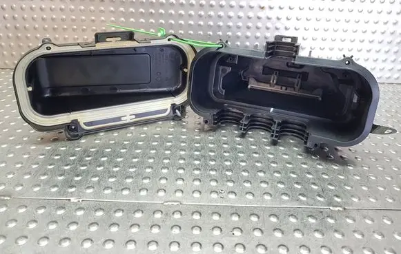 BMW 5 F10 F11 Fuse box cover S27698958 7555189
