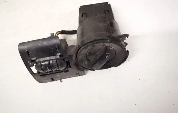 Volkswagen PASSAT B5 Light switch 1C0941531