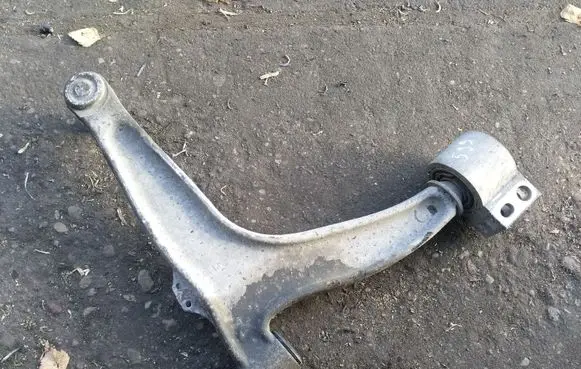 Opel Vectra C Front lower control arm/wishbone