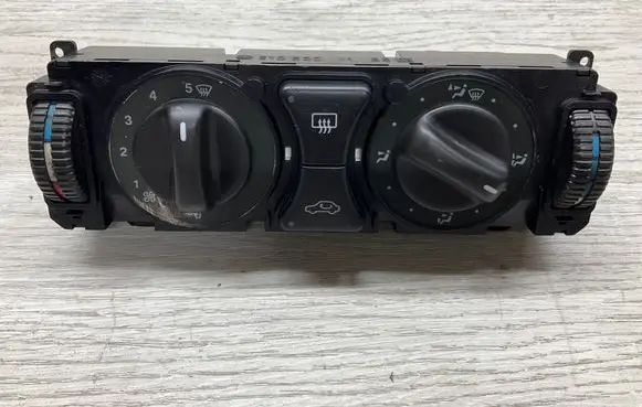 Mercedes-Benz C W202 Climate control unit 2108300185