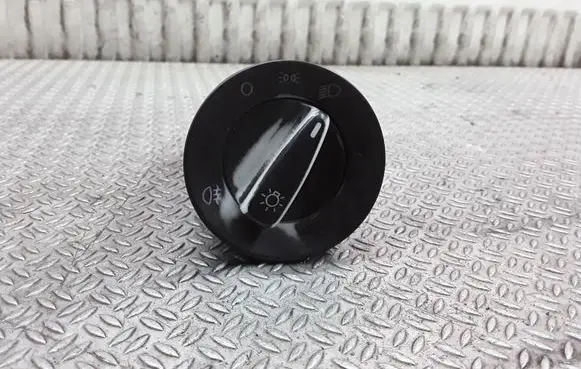 Volkswagen PASSAT B5.5 Light switch 1C0941531