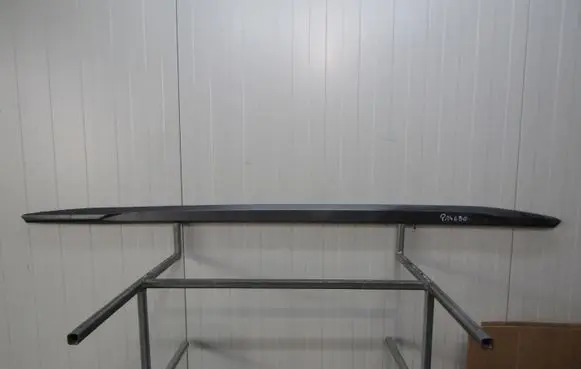 Front sill (body part)