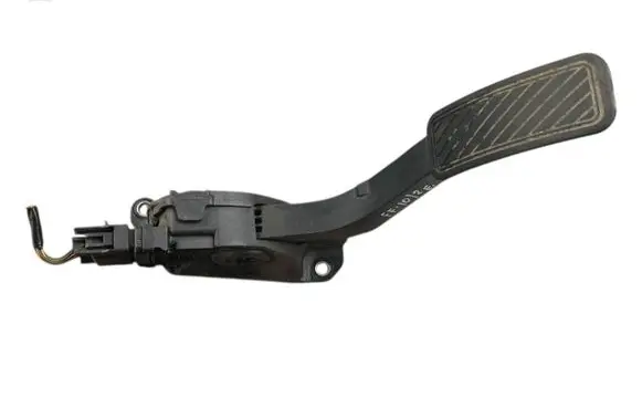 Ford Fiesta Accelerator throttle pedal 8V219F836AB 6PV00951720