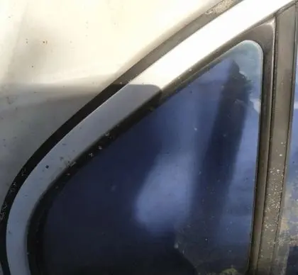 Mitsubishi Carisma Rear vent window glass 
